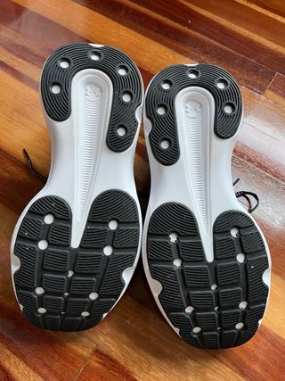 Zapatillas Under Armour Negras Modelo Infinite