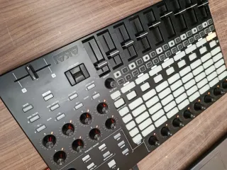 Akai APC40 MKII Controlador MIDI