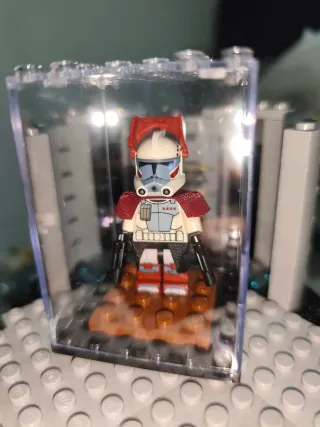 Lego Star Wars Minifigura Clone Trooper Capitano