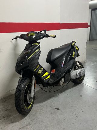 Yamaha Jog RR Negra y Amarilla