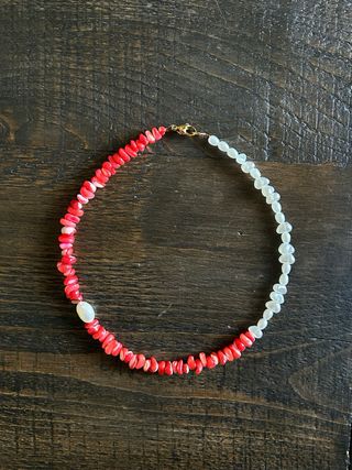 Collana fatta a mano perline corallo e perline