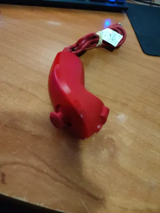 Mando Wii con cable rojo