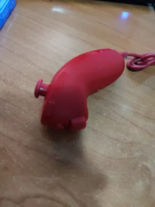 Mando Wii con cable rojo