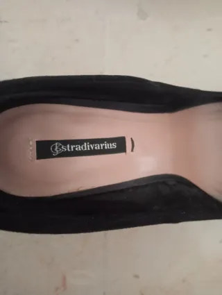 Zapatos de tacón Stradivarius ante negro