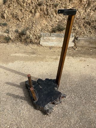 Jamonero de madera y metal