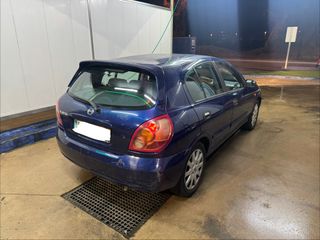 Nissan Almera 2004