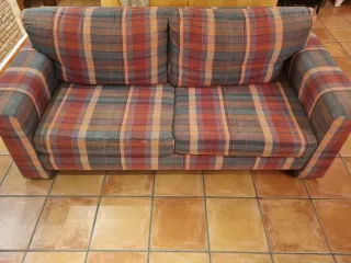 Sofá de tela a rayas