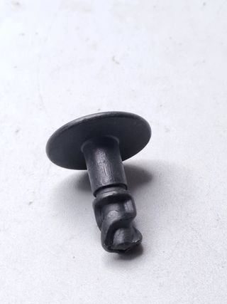 PZM100060 Sujetador radiador Land Rover