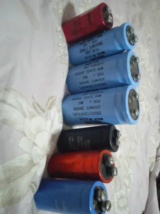 Lote Condensadores Electrolíticos Aluminio