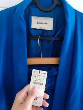 Traje Stradivarius azul