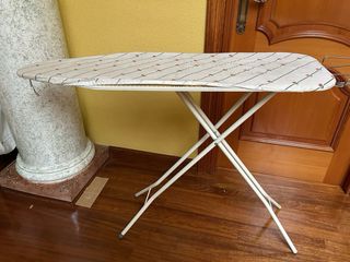 Tabla de planchar plegable