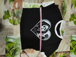 Camiseta Negra Shein Estampado Scream