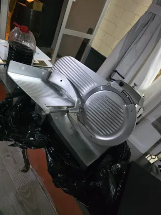 Cortafiambres , cortadora jamon
