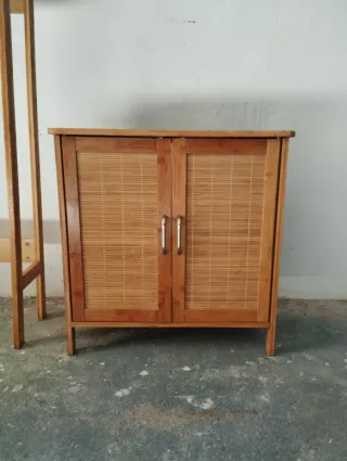 Mueble de baño de bambú y madera