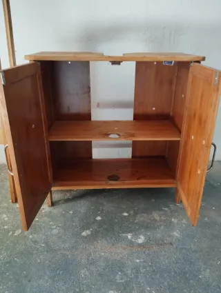 Mueble de baño de bambú y madera