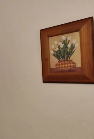 Cuadro Flores Rosas y Maceta Azul