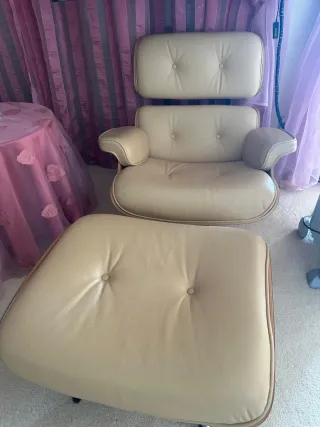 Sillón individual de piel beige