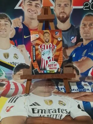 Carta Panini Nico González 2025-26 New Master