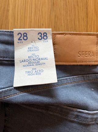 Pantalón recto con brillos Talla S
