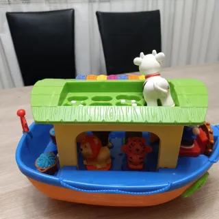 Arca de Noé con animales y sonidos
