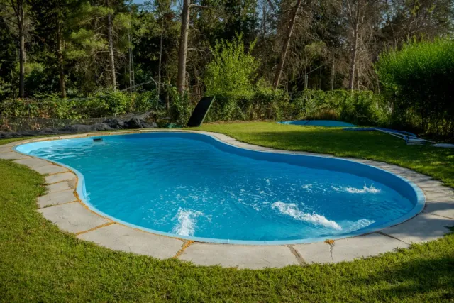 Cabañas de madera - cocina industrial y otros....