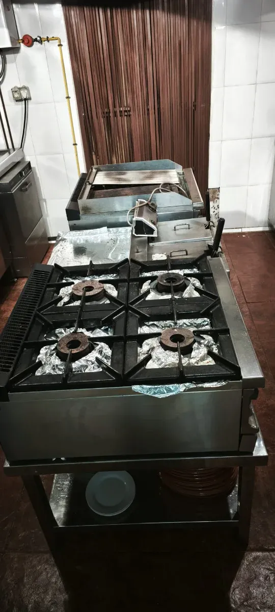 Cabañas de madera - cocina industrial y otros....