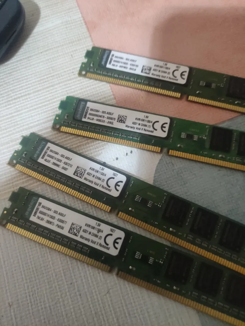 4x Kingston DDR3 16GB RAM KVR16N11S8/4