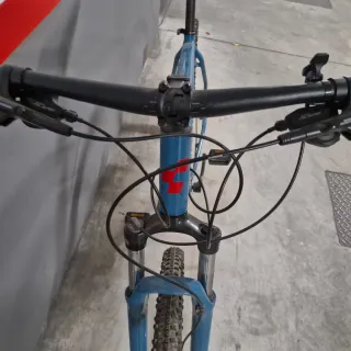 Bicicleta de montaña CUBE 29"