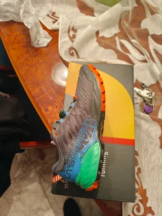 La Sportiva Akasha II carbon/flame Trail Running "