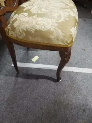 Banqueta Descalzadora Clásica Tapizada