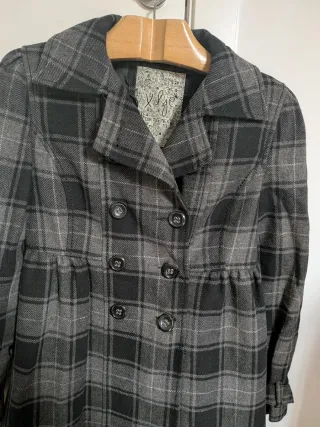 Abrigo cuadros gris y negro talla M