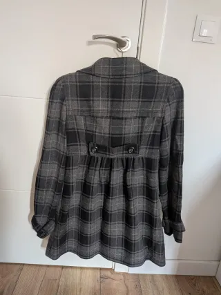 Abrigo cuadros gris y negro talla M