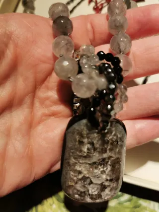 Collana Rajola pietre grigie e pendente