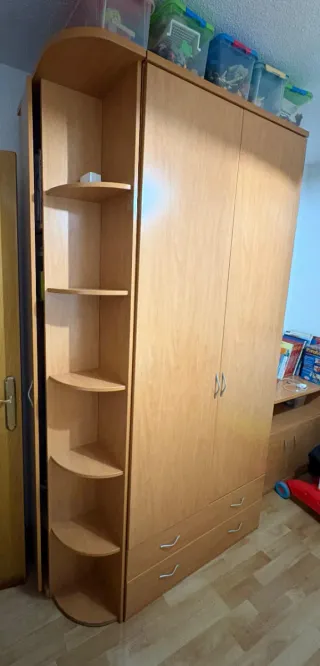 Armario de madera color beige/marrón