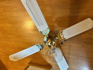 Ventilador de techo con luz dorado y blanco