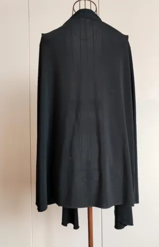 Cardigan asimmetrico nero taglia unica