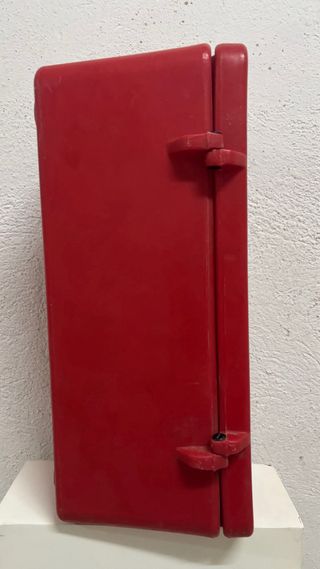 Armario para extintor rojo nuevo
