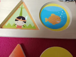 Set di giocattoli per bambini: puzzle e macchinine