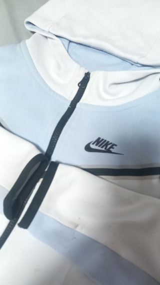 Nike Tech Fleece Sudadera Azul y Blanca