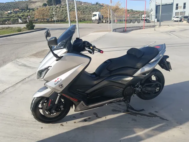 Yamaha TMAX 29.500kms
