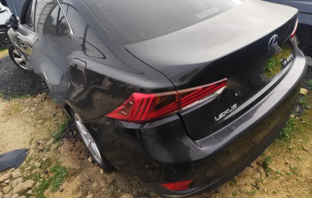 Despiece Lexus IS300