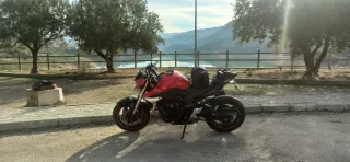 Suzuki GSR 750 2014 Roja y Negra