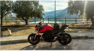 Suzuki GSR 750 2014 Roja y Negra