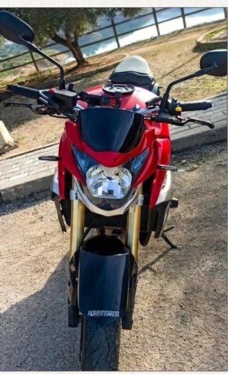 Suzuki GSR 750 2014 Roja y Negra