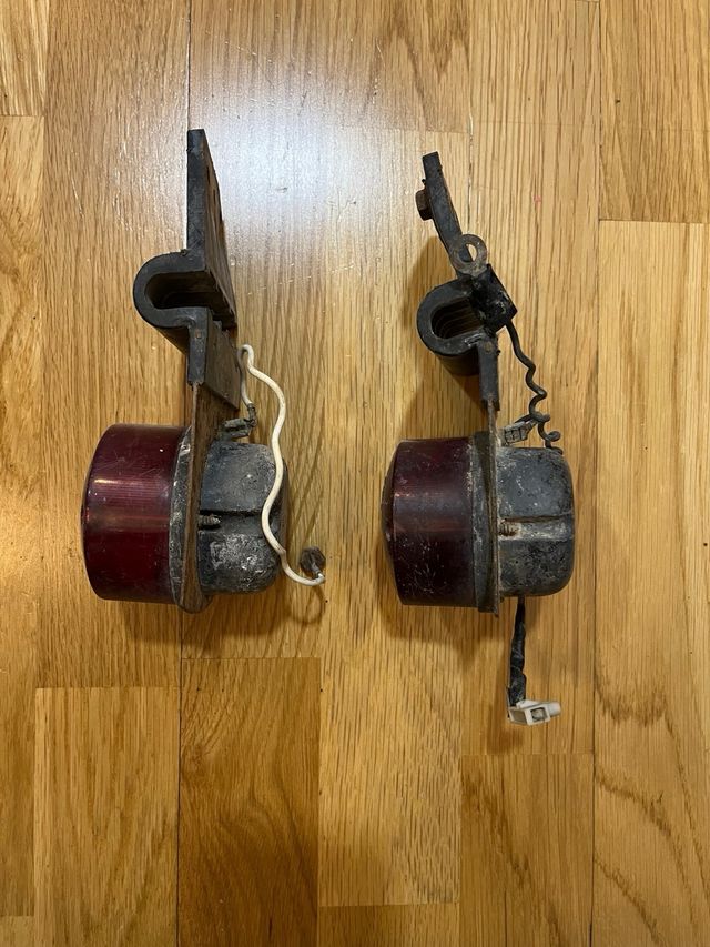 Pilotos traseros rojos