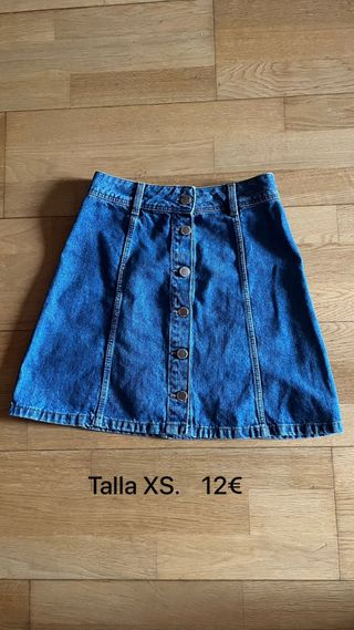 Falda vaquera con botones. Talla XS.Como nueva.