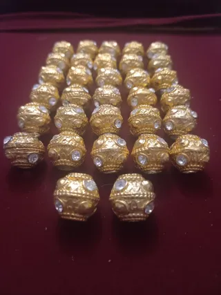 Set 32 perle metallo e strass