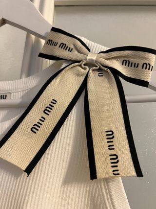 Camiseta Miu Miu Blanca con Lazos