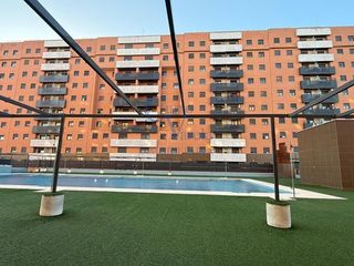 Alquiler amplia plaza de garaje ENTRENUCLEOS