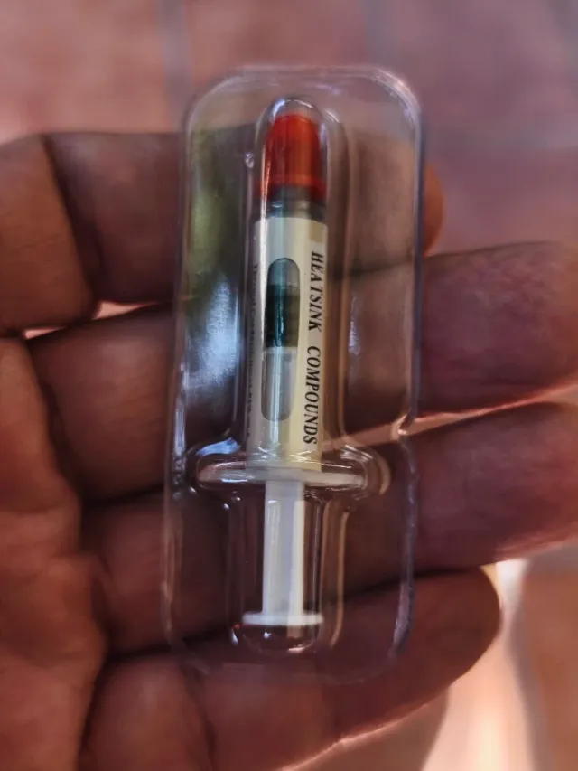 25 envases de Pasta Térmica son 25.